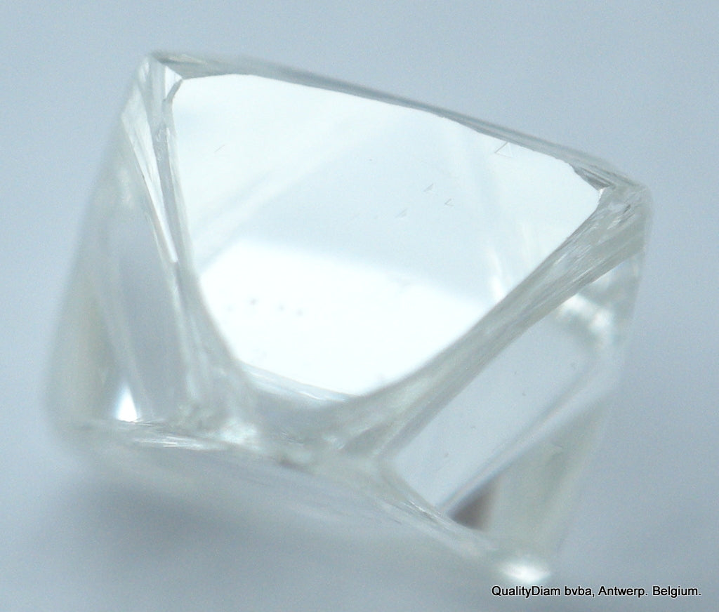 D Vvs1 0.22 Carat Octahedron Diamond Out From Diamond Mine