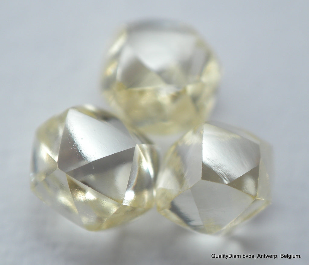 DIAMONDS OUT FROM DIAMOND MINES HIGH CLARITY BEAUTIFUL GEMSTONES.
