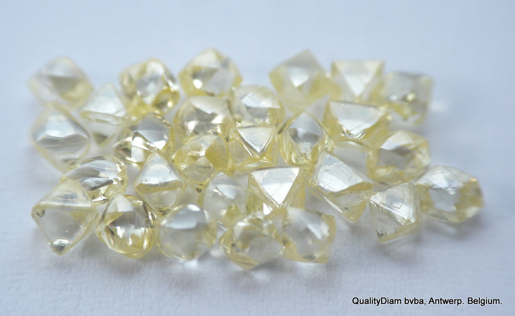 4.24 CARAT SELECTION OF BEAUTIFUL NATURAL DIAMONDS OUT FROM DIAMOND MINES