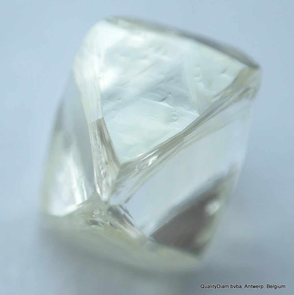 For rough diamond jewelry: 0.91 carat I VVS1 beautiful diamond crystal