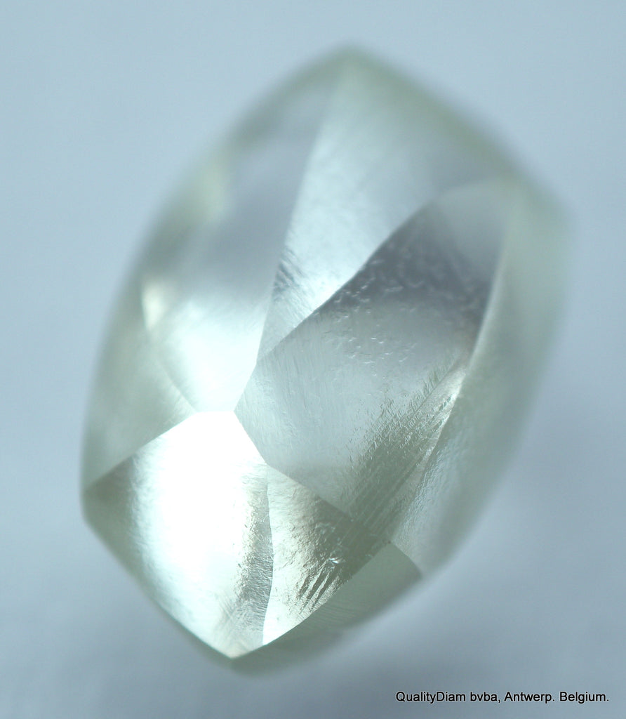 REAL IS RARE! 1.47 CARAT FANCY GREEN WHITE DIAMOND OUT FROM A DIAMOND MINE.