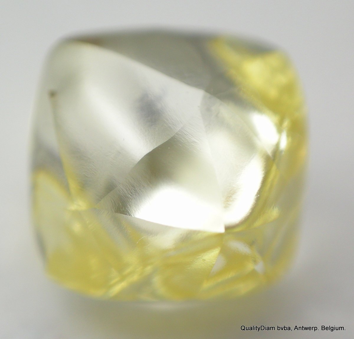 How To Select Rough And Raw Diamonds