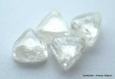 4.29 CARATS G VVS2 BEAUTIFUL SET OF TRIANGLE SHAPE NATURAL UNCUT DIAMONDS ROUGH