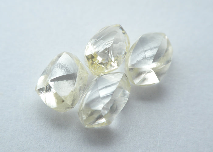 4.11 CARATS FINE COLLECTION OF NATURAL UNCUT DIAMONDS ROUGH OUT DIAMOND MINE