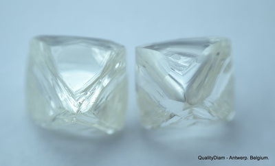 2.01 carats H VVS1 pair of natural uncut diamonds rough out from diamond mine