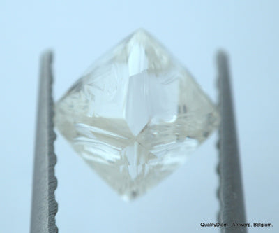 2.01 carats H VVS1 pair of natural uncut diamonds rough out from diamond mine