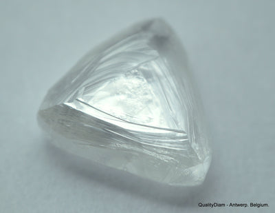 1.95 CARATS NATURAL UNCUT DIAMONDS ROUGH DIAMONDS OUT FROM DIAMOND MINE
