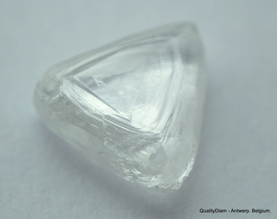 1.95 CARATS NATURAL UNCUT DIAMONDS ROUGH DIAMONDS OUT FROM DIAMOND MINE