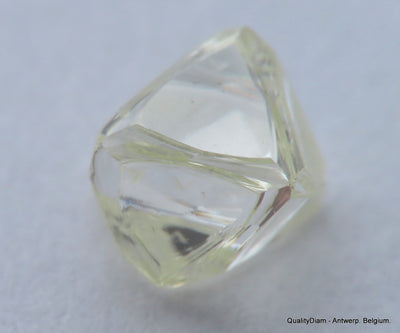 I VVS1 Real & beautiful diamond out diamond mine. Natural, uncut gemstone