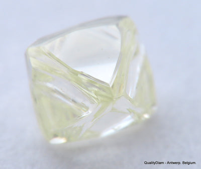 I VVS1 Real & beautiful diamond out diamond mine. Natural, uncut gemstone