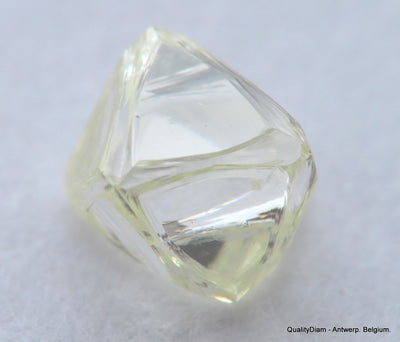 I VVS1 Real & beautiful diamond out diamond mine. Natural, uncut gemstone