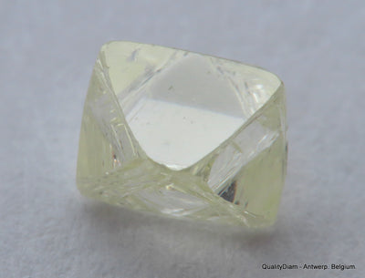 I VVS1 Real & beautiful diamond out diamond mine. Natural, uncut gemstone