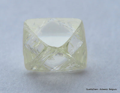 I VVS1 Real & beautiful diamond out diamond mine. Natural, uncut gemstone