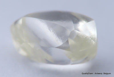 1.08 carat H VVS1 diamond natural diamond uncut out from a diamond mine