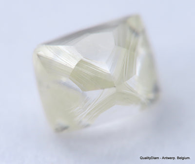 Buy now & enjoy lifetime as a diamond is forever. 0.37 carat I VVS1 gem diamond