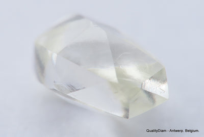 F VVS2 diamond ideal for uncut diamond jewelry. Out from a diamond mine 0.62 carat