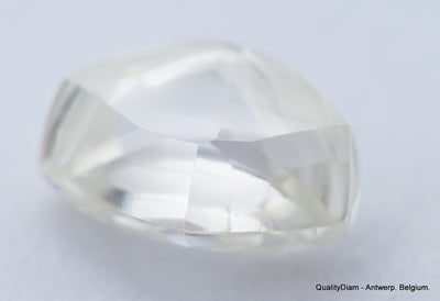 E VS2, 0.68 carat diamond out from a mine. ideal for rough diamond jewelry.