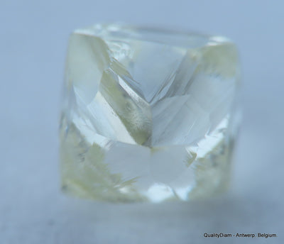 I VVS1 Real & beautiful diamond out diamond mine. natural, uncut gemstone