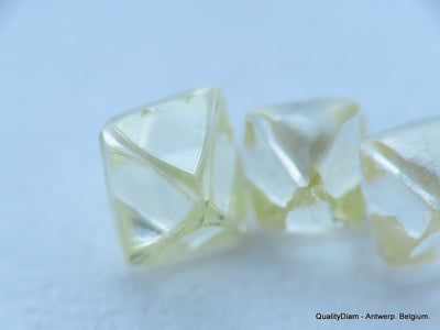0.61 carat beautiful natural diamonds out from diamond mines