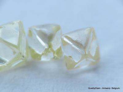 0.61 carat beautiful natural diamonds out from diamond mines