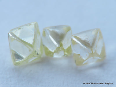 0.61 carat beautiful natural diamonds out from diamond mines