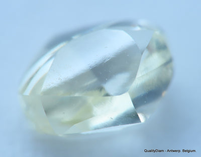 H VS2 natural diamond ideal for uncut diamond jewelry. Out from a diamond mine