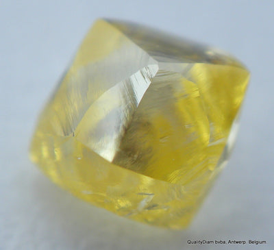 Vivid Yellow diamond