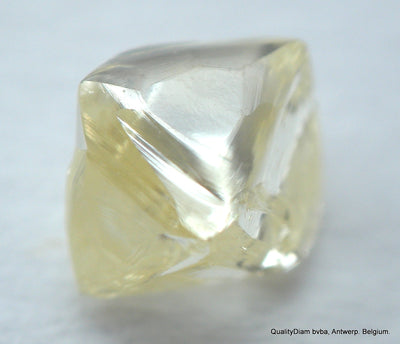0.30 CARAT NATURAL DIAMOND OUT FROM A DIAMOND MINE. OCTAHEDRON, SILVER CAPE, SI2