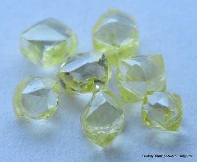 1.38 Carat beautiful diamonds intense fancy yellow rare natural diamonds mackles