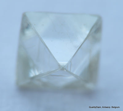 BEAUTIFUL GREEN FLAWLESS DIAMOND OUT FROM A DIAMOND MINE.