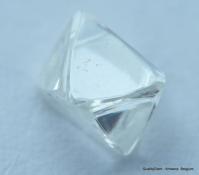 1.02 CARAT E VS1 GEMSTONE FULL WHITE DIAMOND OUT FROM A DIAMOND MINE