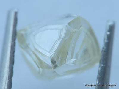 0.98 CARAT NATURAL DIAMOND  OUT FROM A DIAMOND MINE - REAL IS RARE