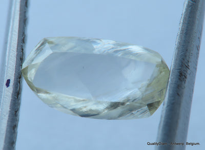 0.88 CARAT NATURAL DIAMOND  OUT FROM A DIAMOND MINE - REAL IS RARE