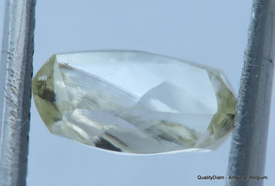 0.88 CARAT NATURAL DIAMOND  OUT FROM A DIAMOND MINE - REAL IS RARE