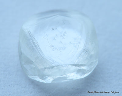 E VVS1, full white diamond out from a diamond mine. Natural diamond - a gemstone