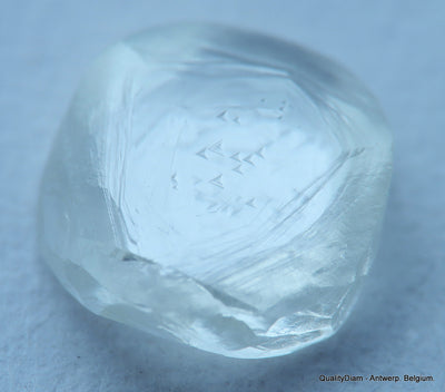 E VVS1, full white diamond out from a diamond mine. Natural diamond - a gemstone